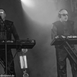 front242_8