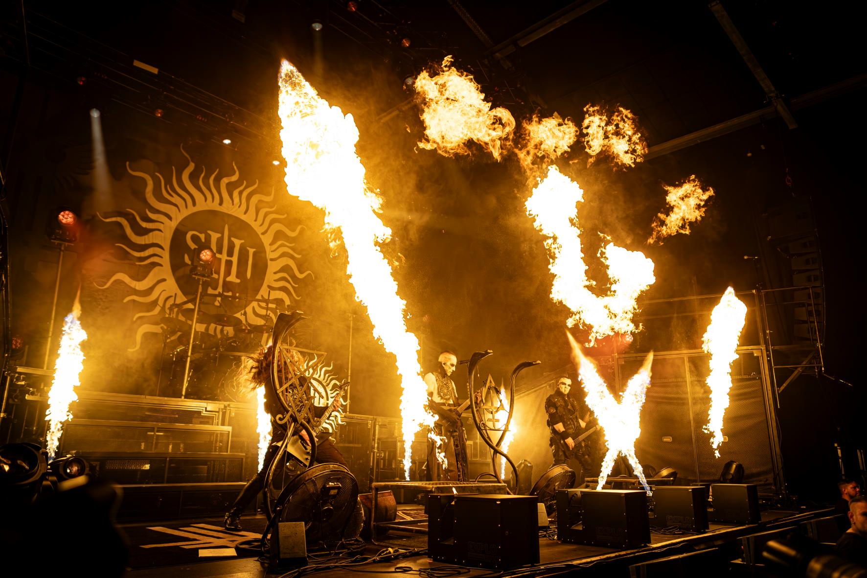 „The Unholy Trinity“ entfesselt die Dunkelheit – Behemoth im Schlachthof Wiesbaden