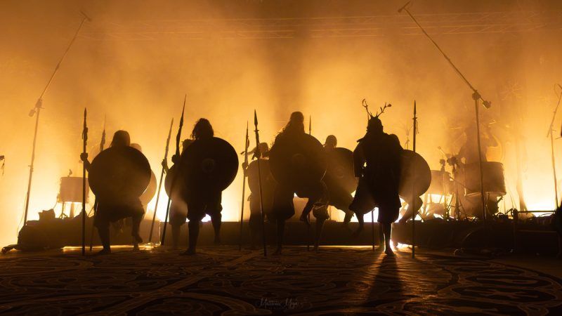 The HU und Heilung lassen die Erde in Mannheim beben