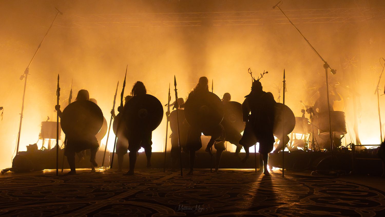 The HU und Heilung lassen die Erde in Mannheim beben