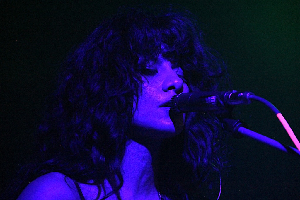 L.A. Witch im Schlachthof Wiesbaden – düster, distanziert, kompromisslos