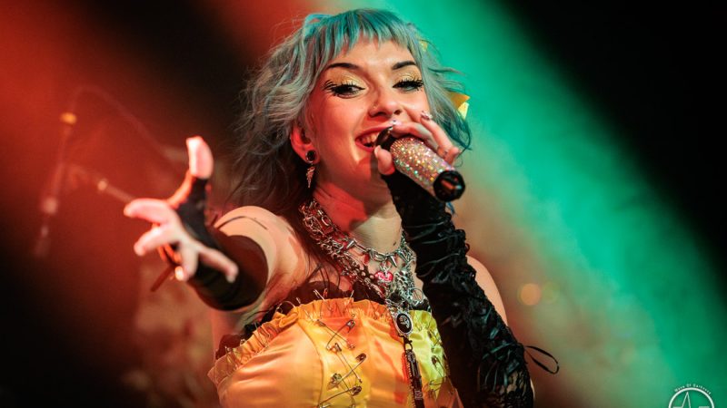 Glitzergewitter mit Delilah Bon im Kesselhaus Wiesbaden