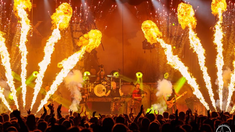 Im hellen Schein der Flammen: In Extremo starten Rauhnächte in Wiesbaden