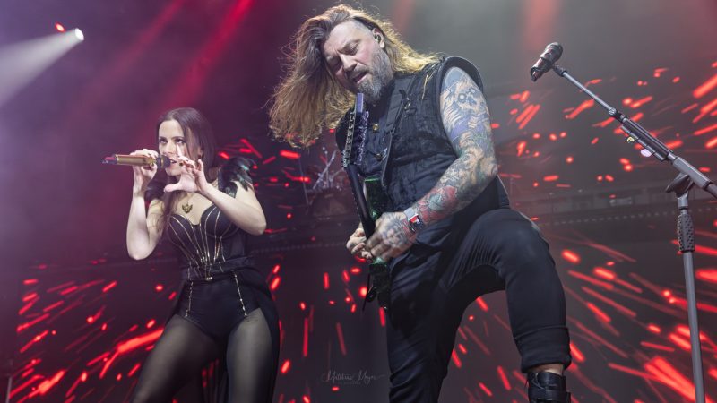 Beyond The Black, Seraina Telli und Setyøursails bringen im Schlachthof das But zum Wallen