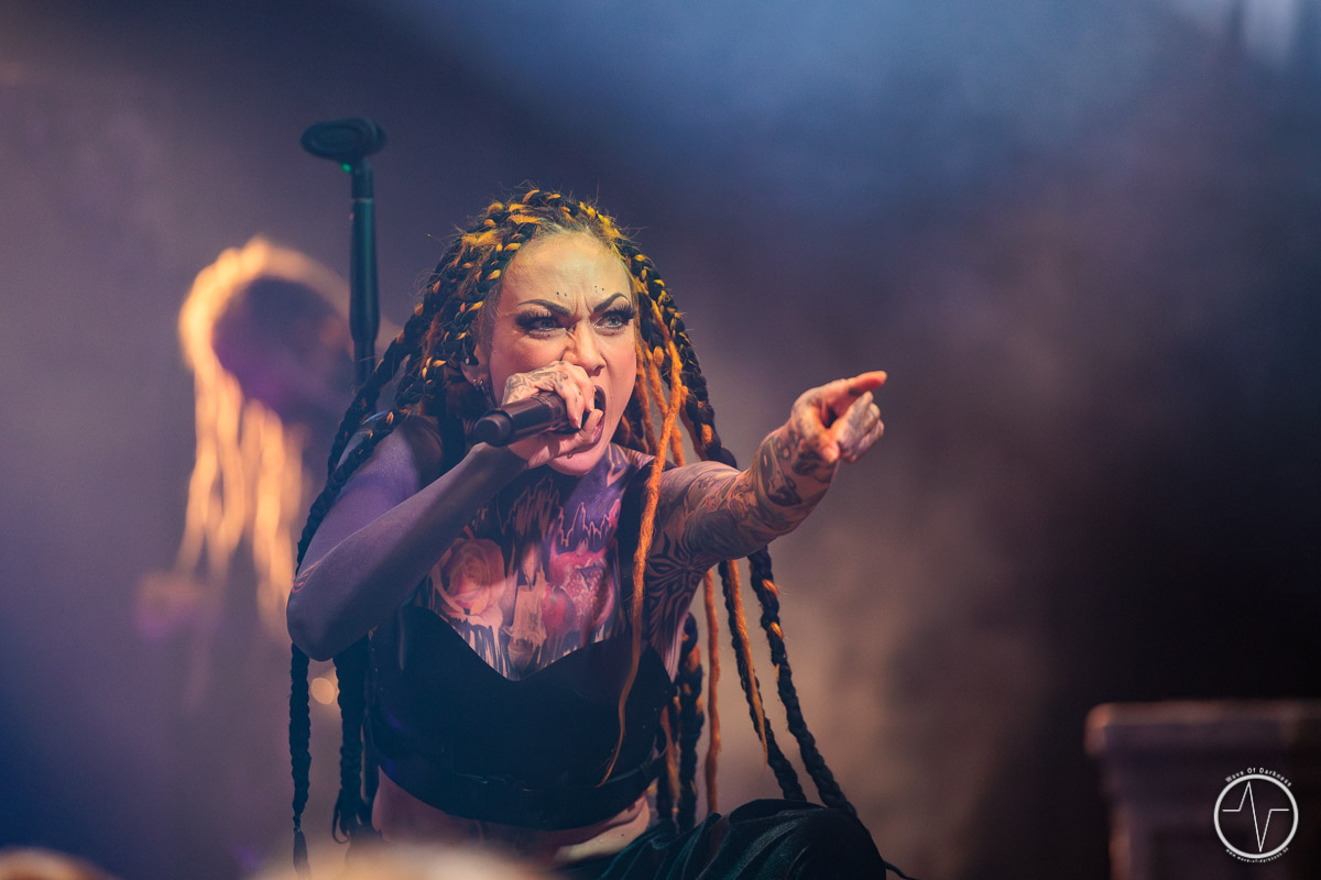 Wie Infected Rain und Butcher Babies die Alte Feuerwache Mannheim erschüttern