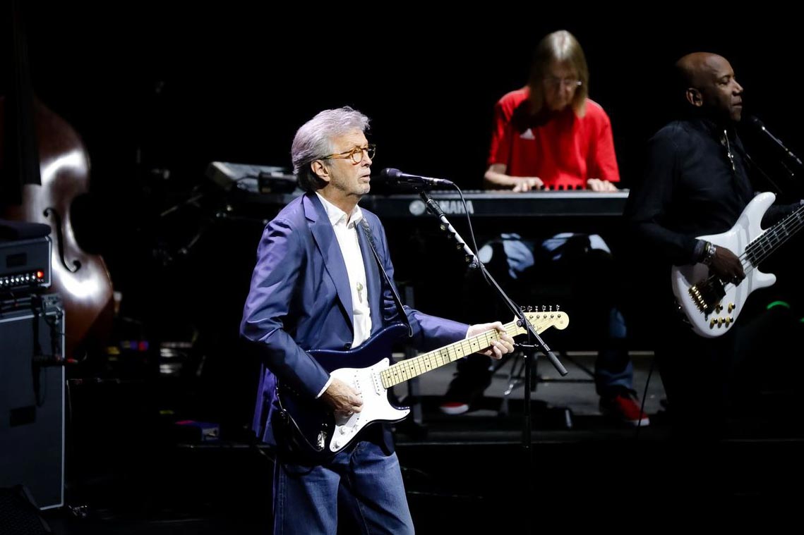 Eric Clapton in Mannheim: Slowhand hebt die SAP-Arena aus den Stühlen
