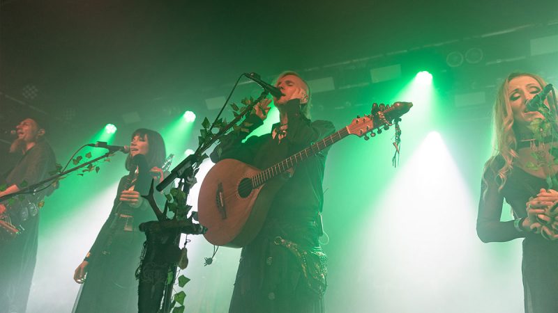 Von Feen, Einhörnern und Zauberei: Faun zu Gast in Aschaffenburg