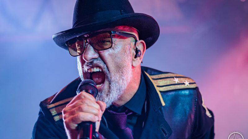 Everything is wunderbar in Saarbrücken: Eisbrecher heizen mit ihrer Kaltfront-Tour die Garage auf